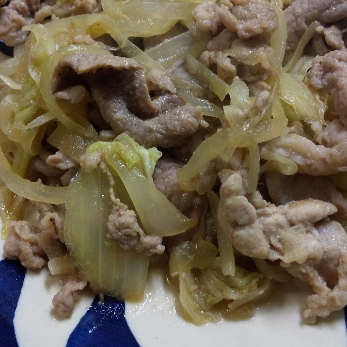 簡単☆豚こま肉とキャベツと玉ねぎの野菜炒め